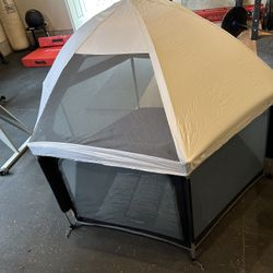 California Beach Company Pop Up Tent/playpen