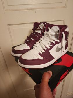 Jordan 1 Bordeaux 