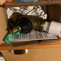 Watts LFN45B-M1 water pressure reducing valve: cash or trade
