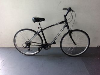 BICYCLE GIANT 7 SPEED SIZE 29 BRAND NEW