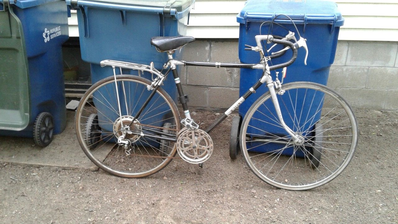 1970s vintage antique FUJI Monterey 10 speed mens bicycle