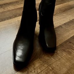 Worthington Women’s Brown Boots Size 6