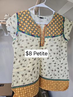 Women's Tops Size Medium