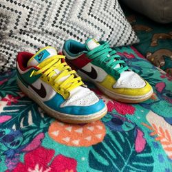 Free 99 Nike Dunks 