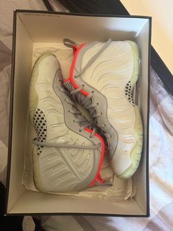 Yeezy platinum foamposite 6 1/2 in boys