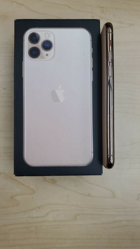 iPhone 11 Pro 64GB Unlocked work with any Carrier's ( Guaranteed original phone / Selling from the Store )