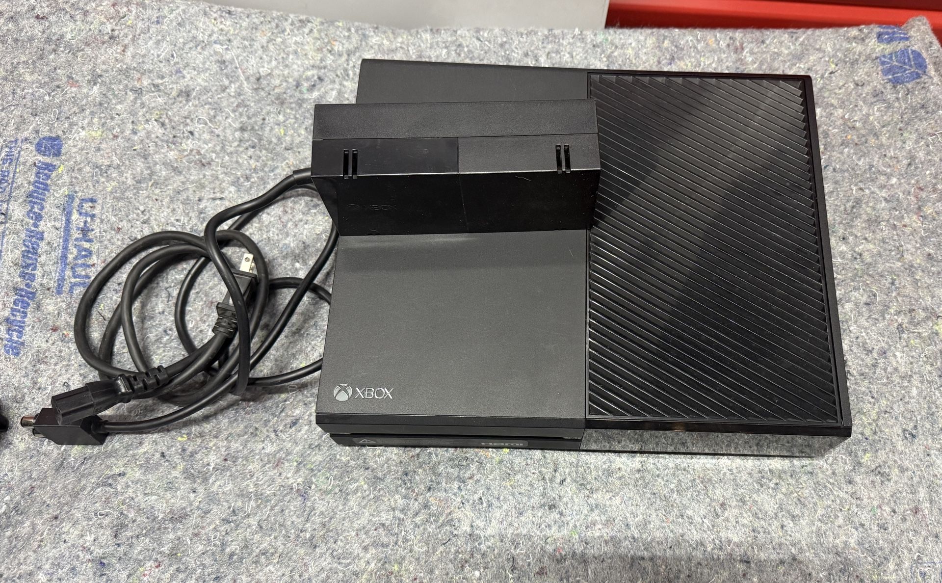 Xbox One Console w/2 Remotes