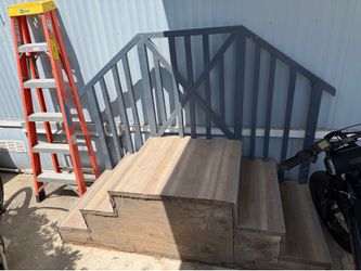 Mobile home stairs