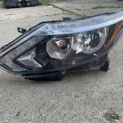 2018 Nissan Rogue Sport Headlight Driver Side 