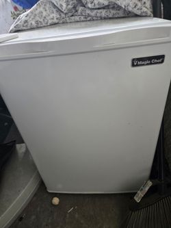 Mini fridge