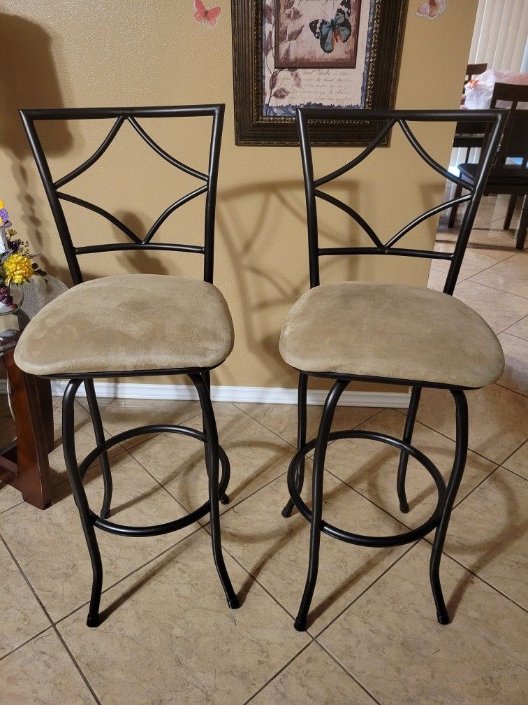 Swivel Bar Stools