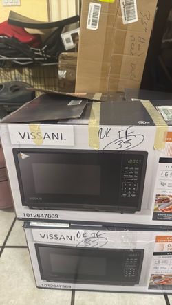 700 WATTS  BLACK MICROWAVE NEW