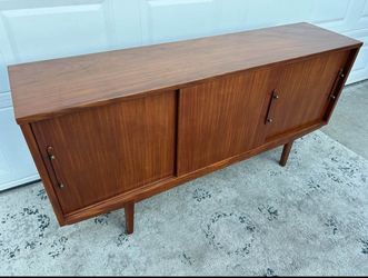 Royal Sideboard Dresser