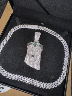 Moissanite And 925 Silver Cuban And Pendant 