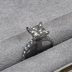 Engagement Ring 2.5k Center Stone Fr Jared’s
