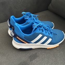 Adidas Boys sneakers Size 5&1/2 Youth