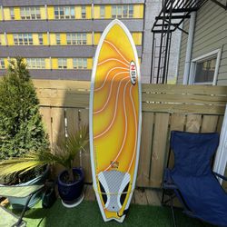 Surfboard 6’4”