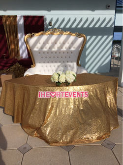 Decoration and linen