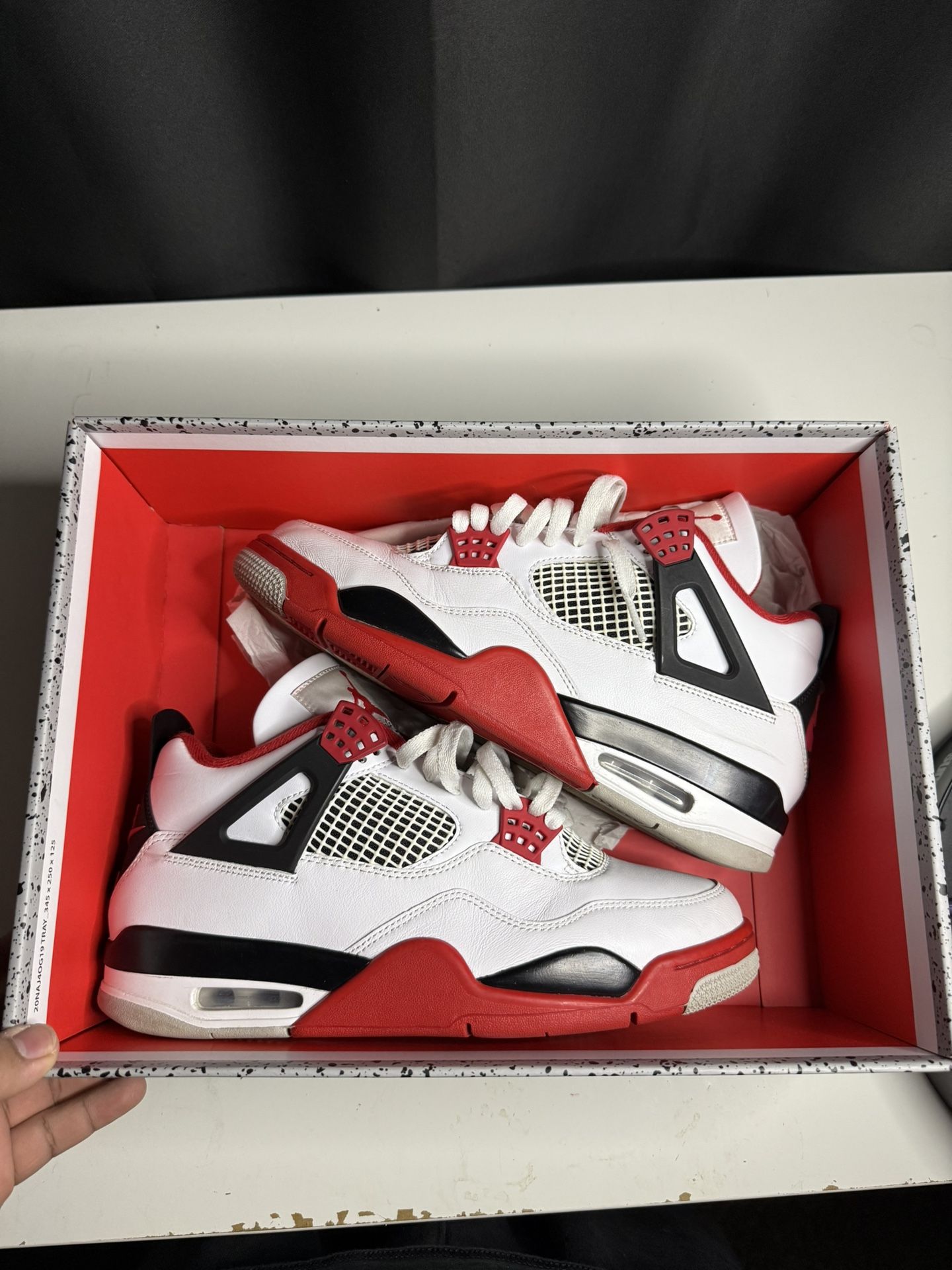 Air Jordan 4 Retro OG 'Fire Red' 2020