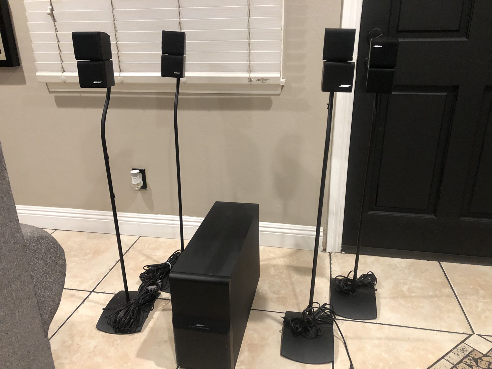 Bose Double cube speakers & bass Theater Surround System w/ stands