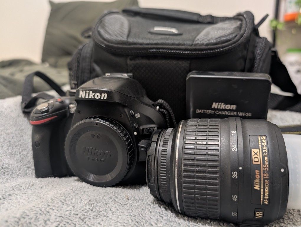 Nikon D5200 DSLR