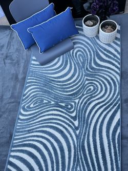 Blue And White Swirl Striped Area Rug 4’ X 5’