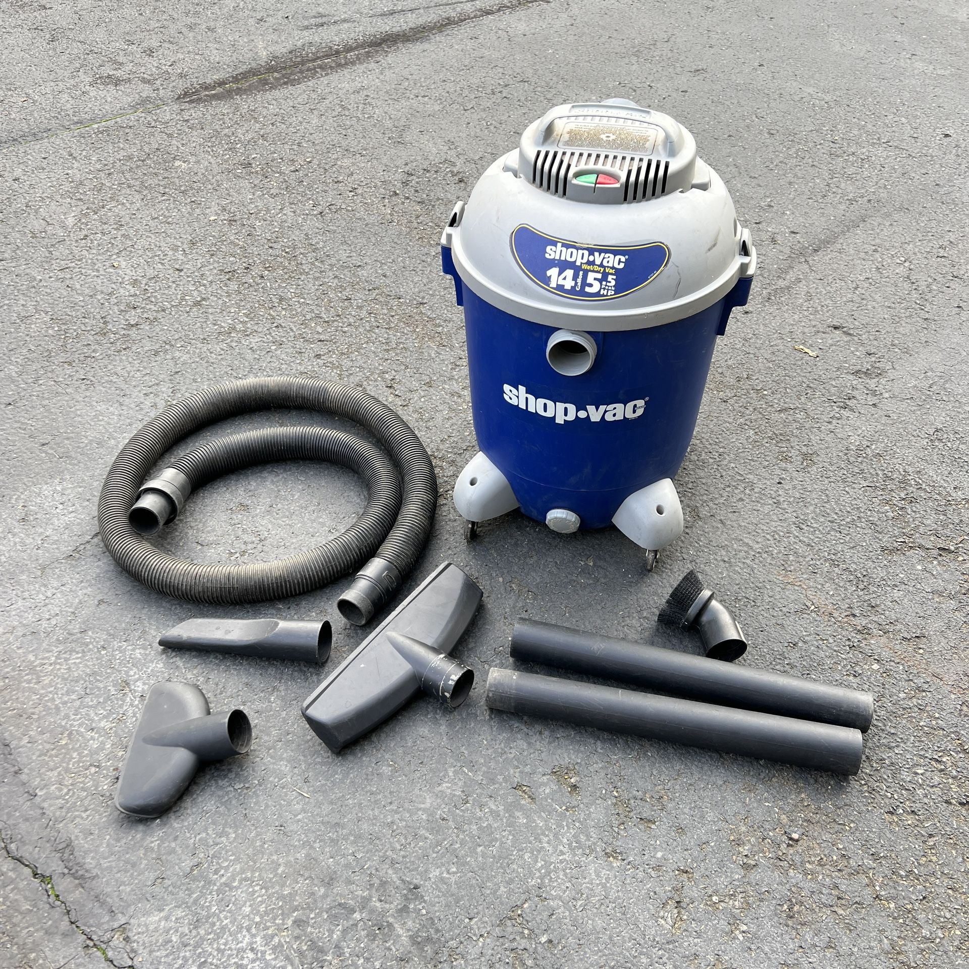 Shop-Vac 14 Gallon 5.5-Peak HP Wet/Dry Vacuum with Filter, Hose and Accessories