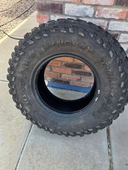 Mickey Thompson Baja Boss M/T Tire