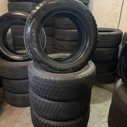 245-60-18 Bridgestone Blizzark 