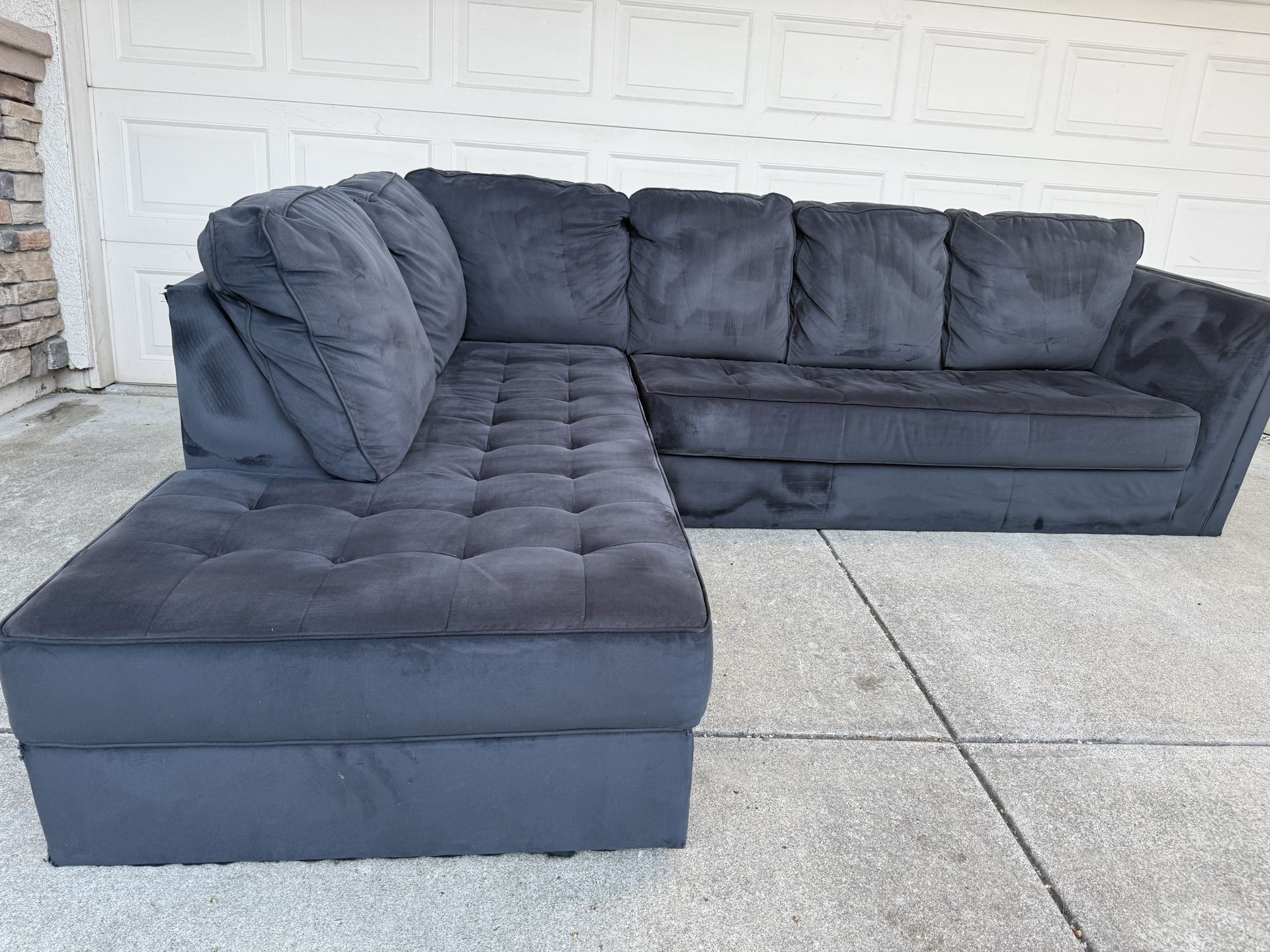 🚚📦FREE DELIVERY!! 🧼🫧🧺 *CLEAN ~ Freshly Washed* COMPACT SECTIONAL SOFA ~ (will fit most homes