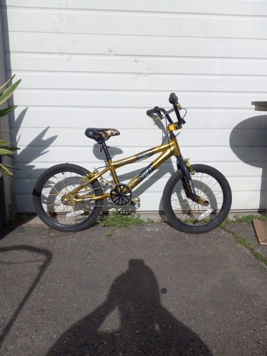 Avago Ignite Freestyle BMX Bike