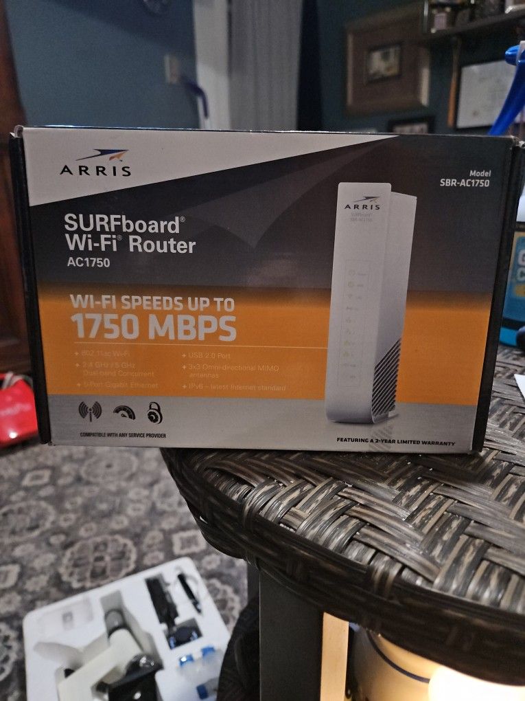 ARRIS Surfboard AC1750 Dual Band Wifi Router