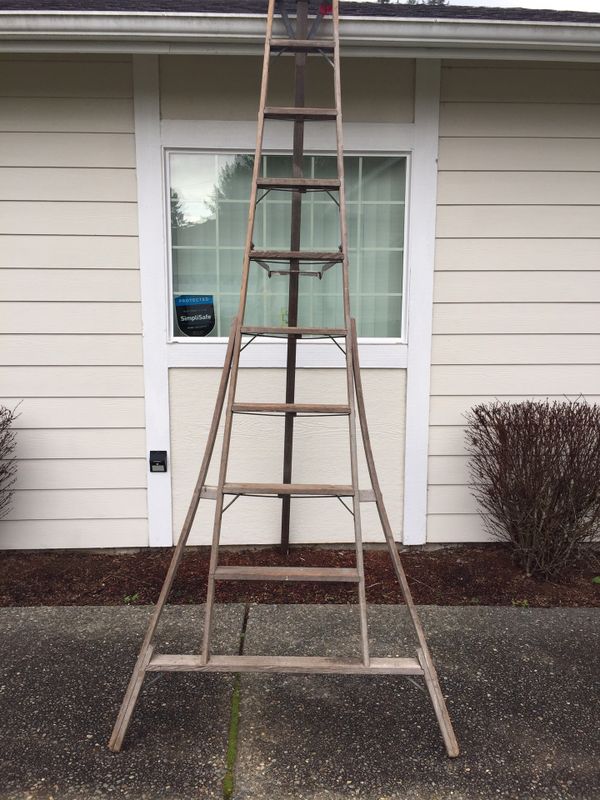 10 ft wooden orchard ladder for Sale in Lacey, WA OfferUp