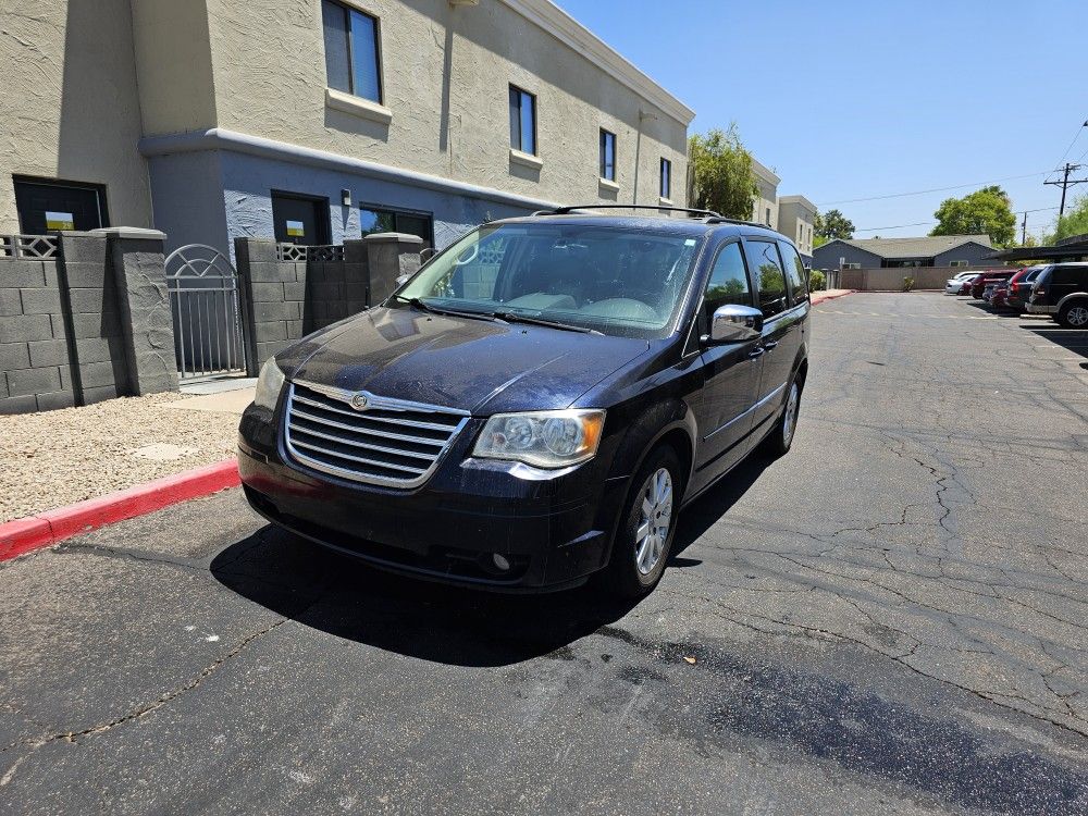 2010 Chrysler Town & Country