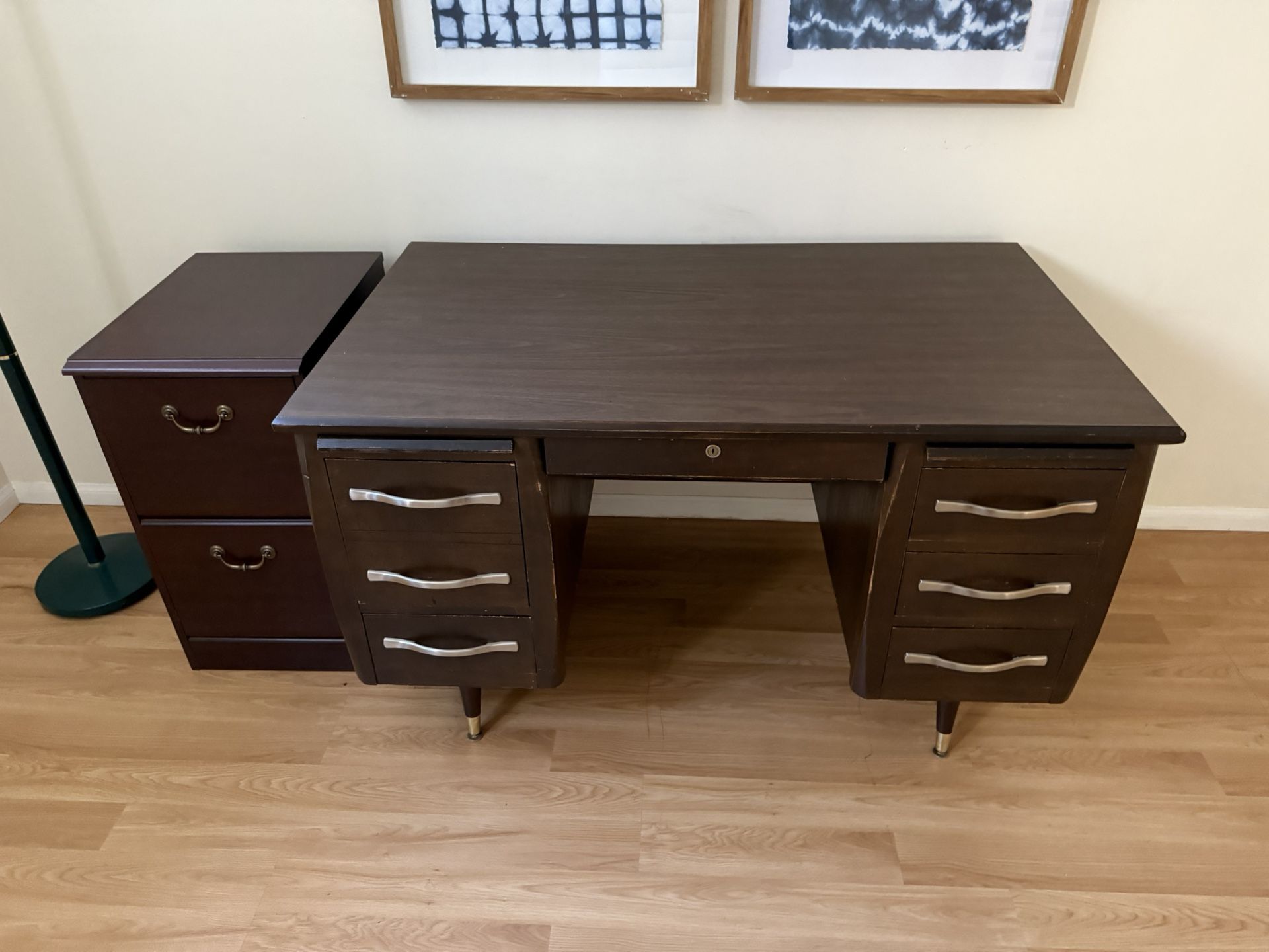 Desk with 2 Drawer Filing Cabinet