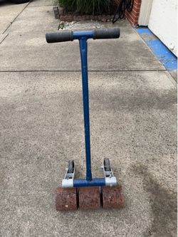 Linoleum roller