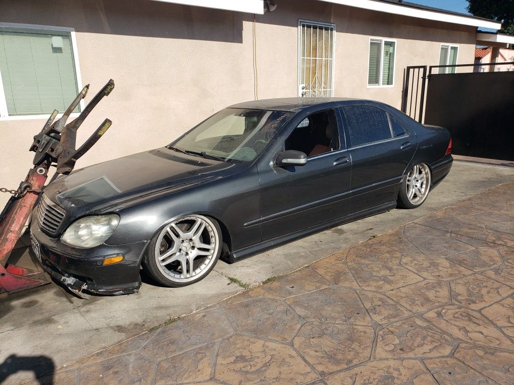 2001 MERCEDES Benz S500 parting out