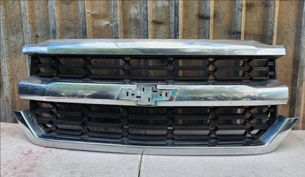 2016-2018 Chevy Silverado Front Grille OEM