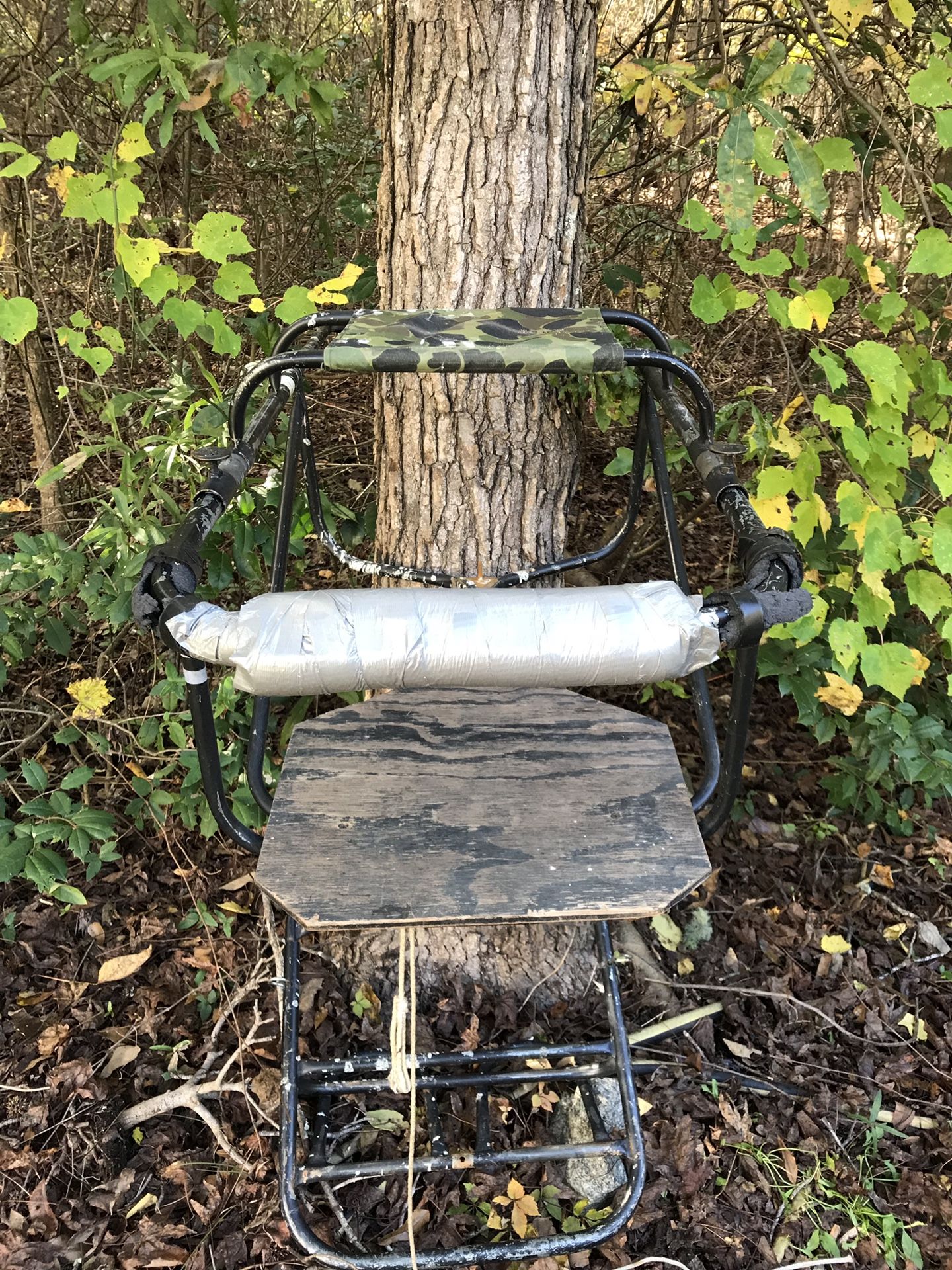 Tomcat deer hunting climbing stand for Sale in Fountain Inn, SC OfferUp
