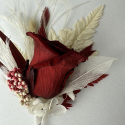 Groom Boutonnière With Preserved Flower 