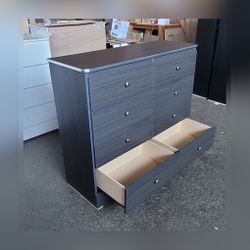 Eight drawers dresser with rails