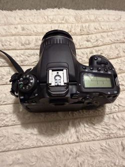 Canon 90D Bundle + 2 Lenses & SD Card