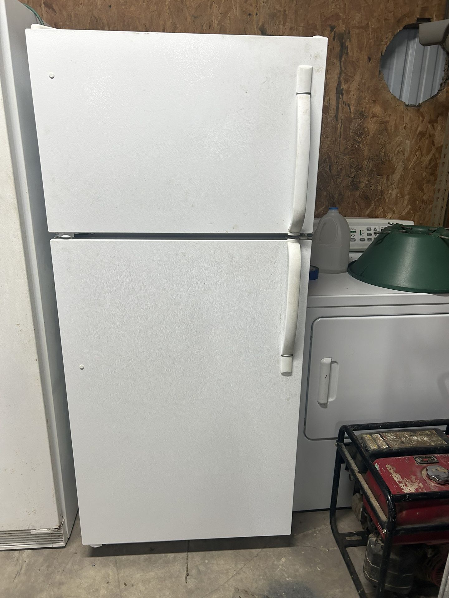 REFRIGERATOR