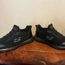 Women’s Black Sketchers Non-Slip shoes Size 6.5
