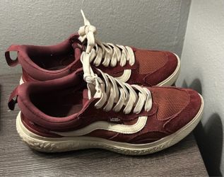 Vans Men’s Burgundy Suede Low-Top Sneakers – Size 10