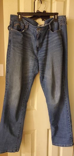 Women's Levi's jeans
