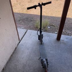 Electric Scooter (REPAIR OR PARTS)