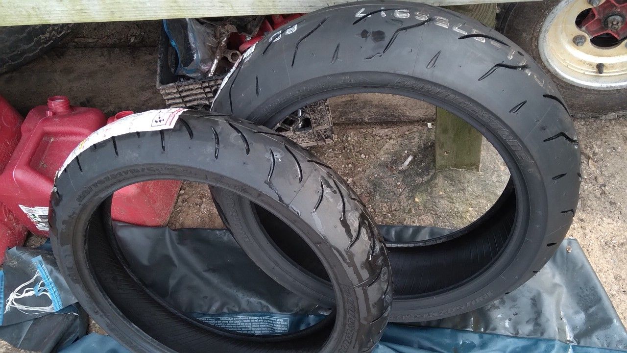 Photo Brand New Streetbike Tires The Brand Is In The Pics Along With The Sizes