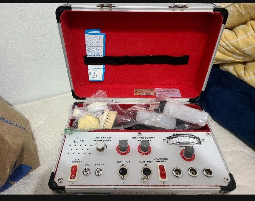 Portable  Facial Machine. 5 Funciones   Eltk