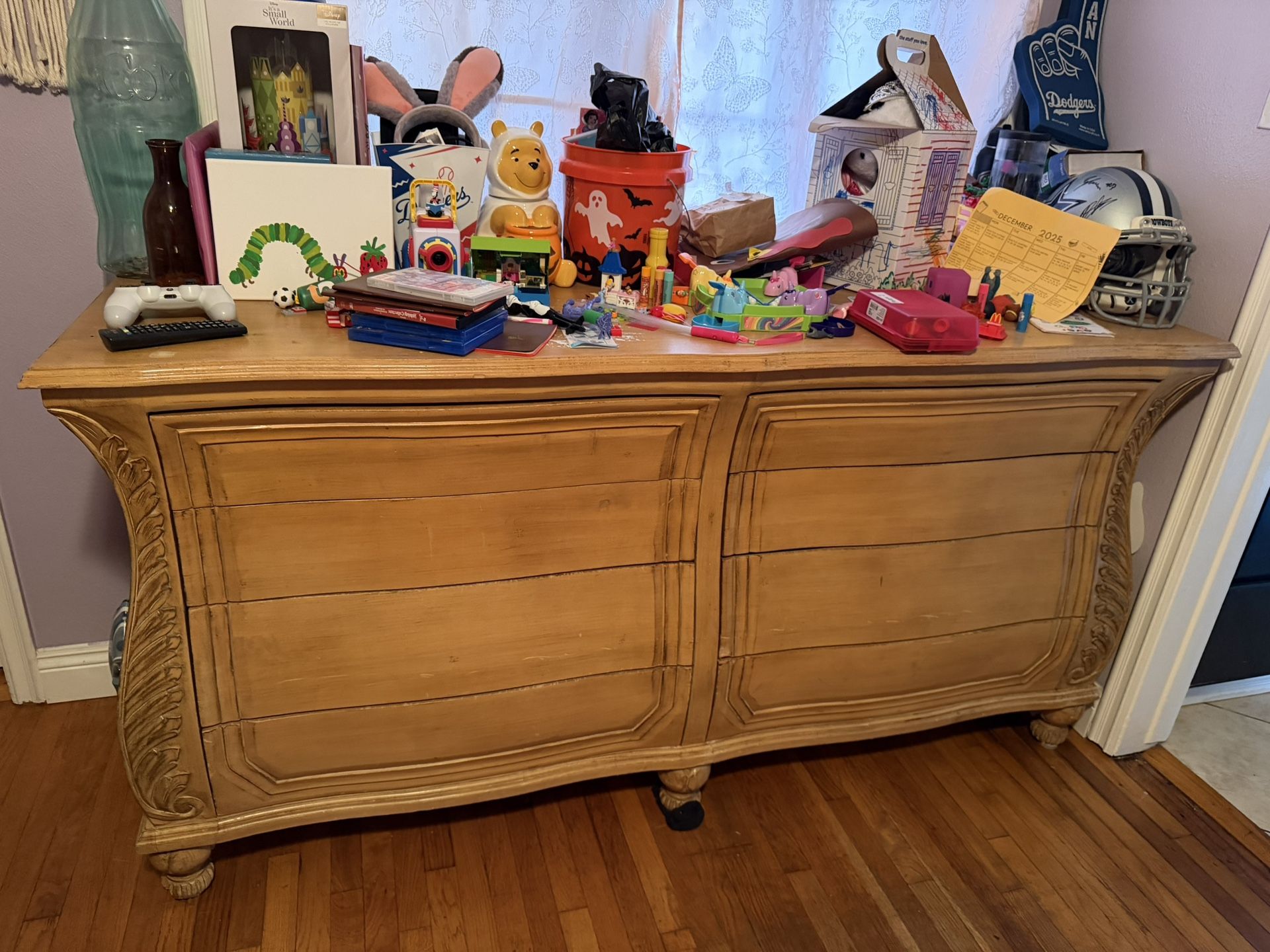 Solid Wood 8 Drawer Dresser